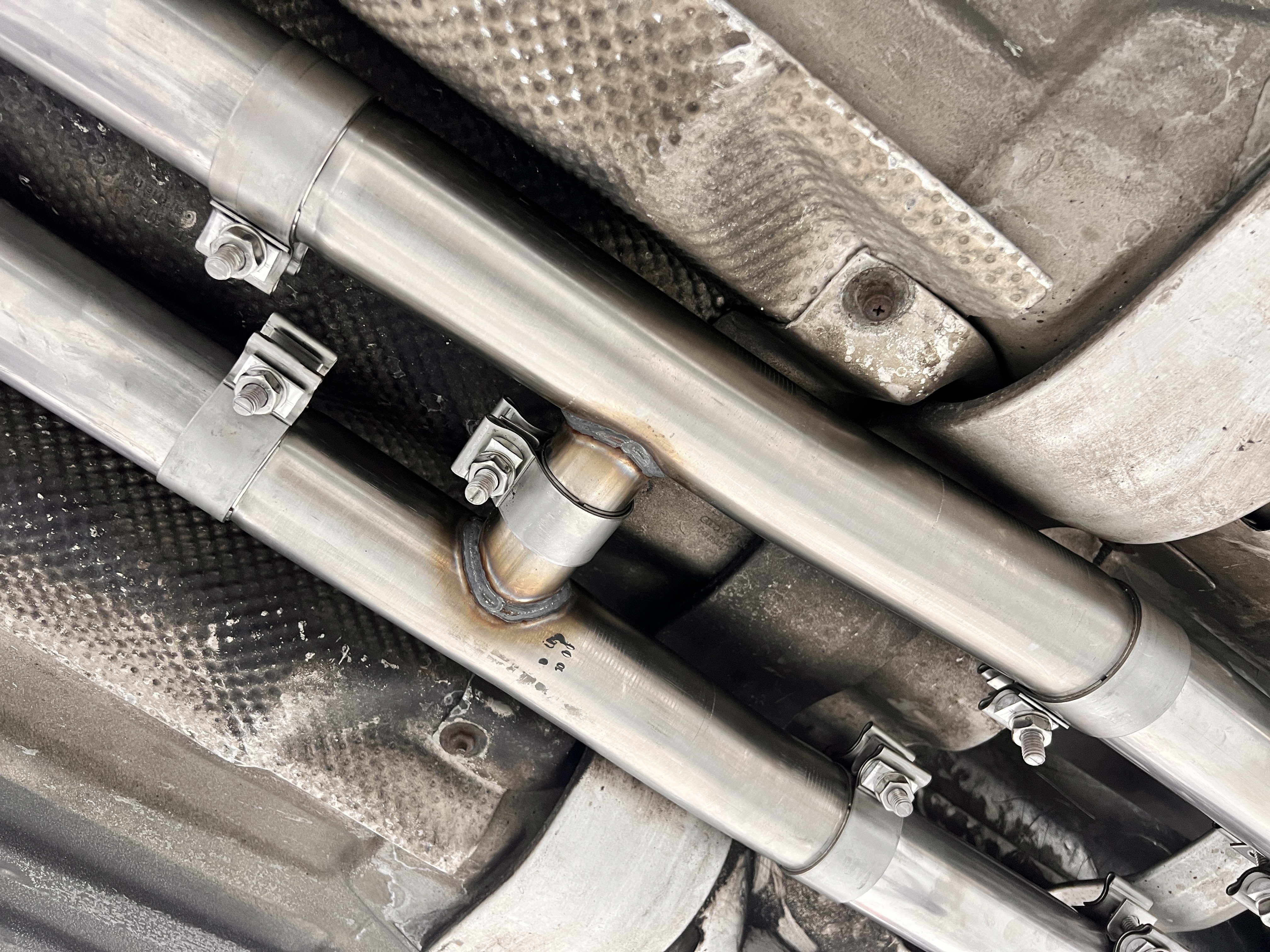 Audi A8/S8 Typ D2 Druckaustauschrohr - Rohrdurchmesser: 63,5mm
