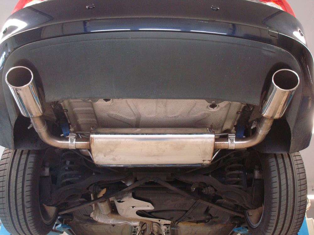 Volvo C70 II - Cabrio Endschalldämpfer quer Ausgang rechts/links - 115x85 Typ 32 rechts/links