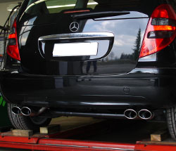 Mercedes A-Klasse W169 Endschalldämpfer Ausgang rechts/links - 2x106x71 Typ 32 rechts/links Mercedes A-Klasse W169 Endschalldämpfer Ausgang rechts/links - 2x106x71 Typ 32 rechts/links