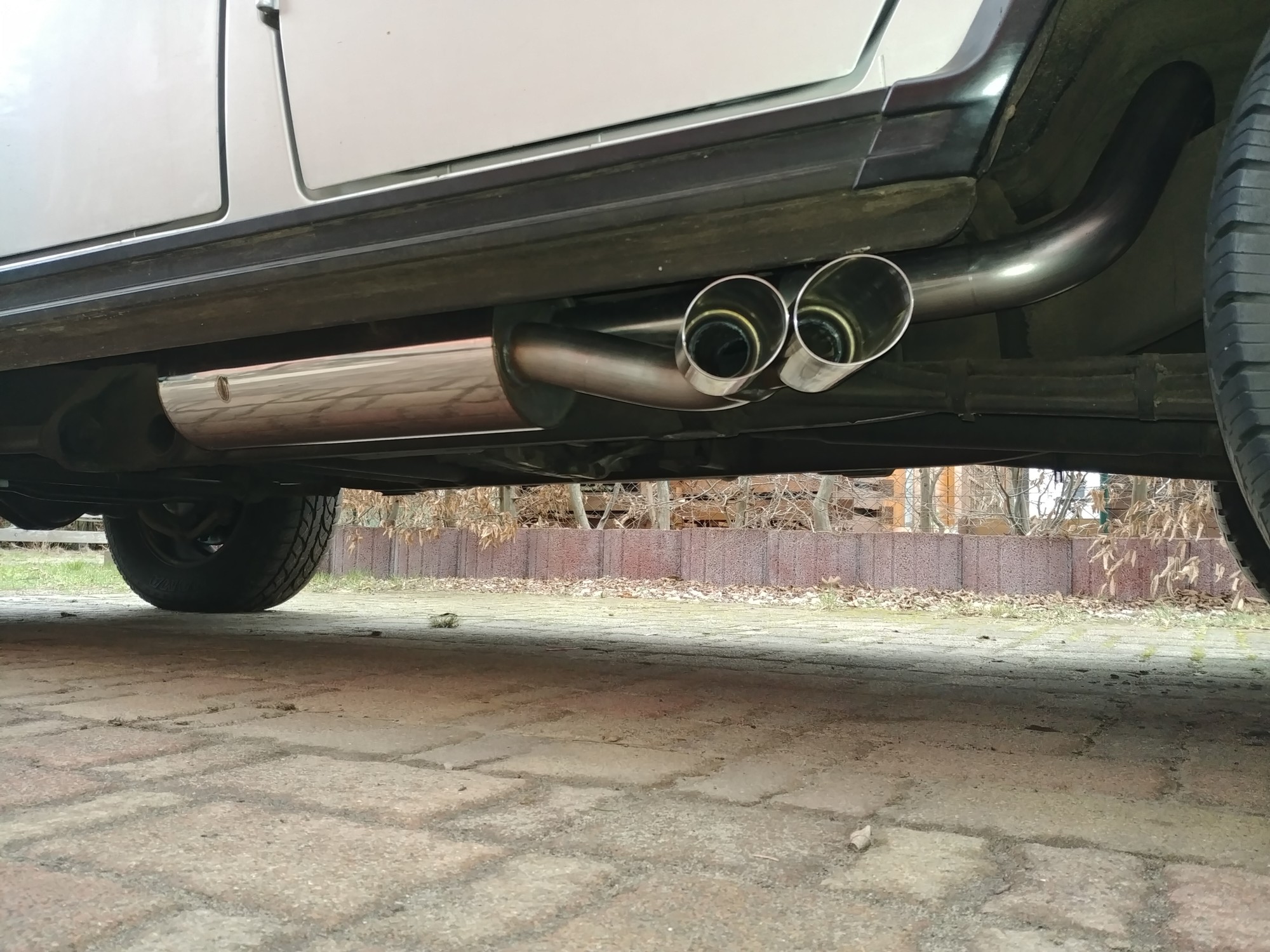 Mercedes G-Klasse - 463 (ohne Trittbrett) Endschalldämpfer Ausgang seitlich - 2x80 Typ 14 Mercedes G-Klasse - 463 (ohne Trittbrett) Endschalldämpfer Ausgang seitlich - 2x80 Typ 14